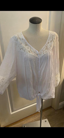 White Lace front top sz 1X