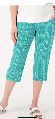 Susan Graver Liquid Knit Pull on capris 
Fit sz 2-4